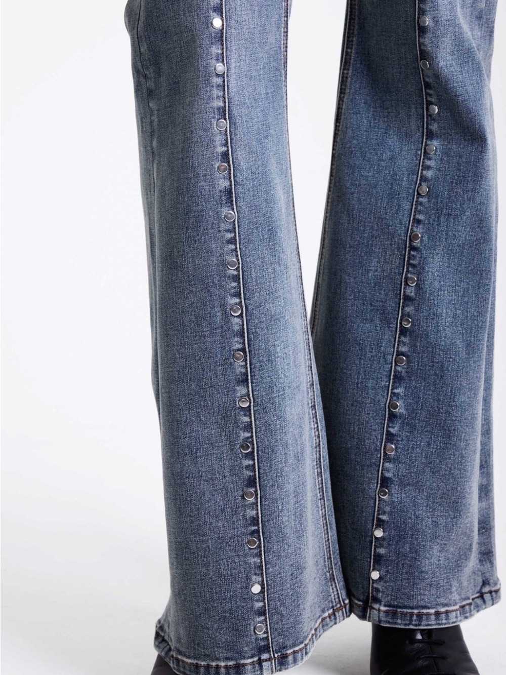 The Ragged Priest RUNAWAY SEAM DETAIL STUDDED FLARE JEANS - Picture 2 of 7